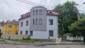 Bytový dům - 6 BJ